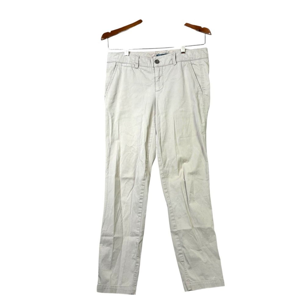 Vince Pants Women size 4(32x27） Khaki Chinos Slim Fit Mid Rise Straight leg
